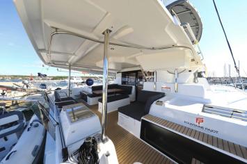 Yachtcharter FountainePajotElba45 42cab 4