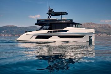 Yachtcharter Explorer62Fly 4