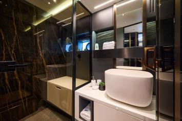 Yachtcharter Explorer62Fly 21