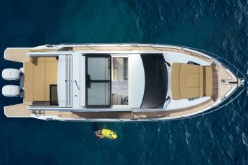Yachtcharter SealineC335V 4
