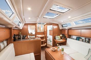 Yachtcharter BavariaCruiser34Style 7