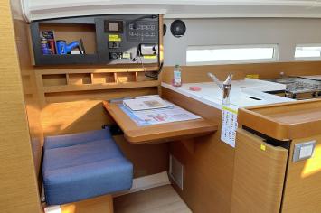 Yachtcharter SunOdyssey410 18