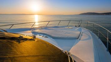 Yachtcharter SunseekerPredator72 7