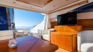Yachtcharter SunseekerPredator72 13