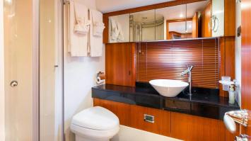 Yachtcharter SunseekerPredator72 20