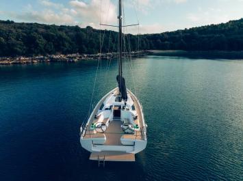 Yachtcharter ElanE6 4