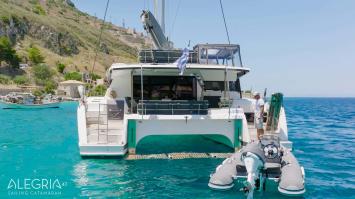 Yachtcharter FountainePajotNew47 7