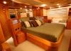 Yachtcharter Ferretti Yachts 880 4 cab aussenansicht 3