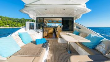 Yachtcharter PrincessV65 8