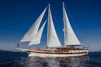 Yachtcharter WoodenMotorsailer90ft