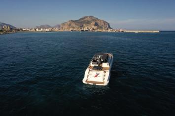 Yachtcharter Leopard23 31cab 3