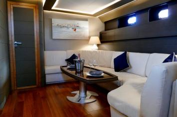 Yachtcharter Leopard23 31cab 11