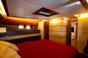 Yachtcharter Leopard23 31cab 15