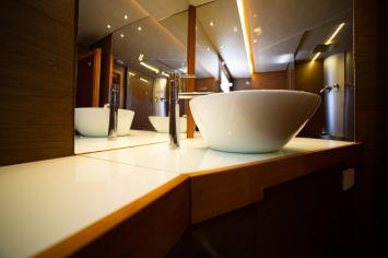 Yachtcharter Leopard23 31cab 23