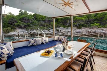 Yachtcharter GuletSaintLuca 14