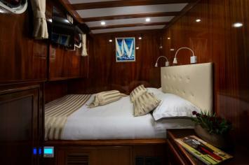 Yachtcharter GuletSaintLuca 32