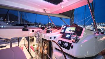 Yachtcharter Leopard45 13