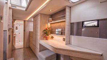 Yachtcharter Leopard45 25