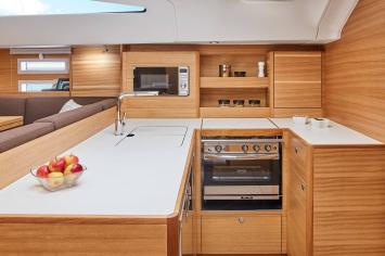 Yachtcharter elan impression 50 1 galley