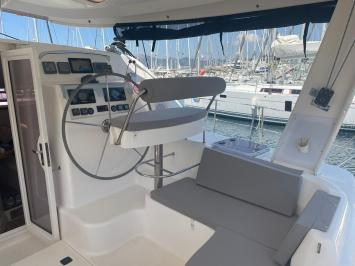 Yachtcharter Leopard4300 5