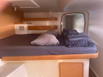 Yachtcharter Leopard4300 12