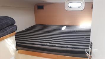 Yachtcharter Leopard4300 13