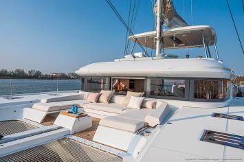 Yachtcharter Lagoon55 36