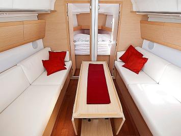 Yachtcharter First35 Rhea 4