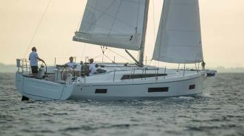 Yachtcharter Oceanis40 4