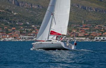 Yachtcharter Allures45 34