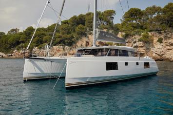 Yachtcharter Nautitech46Open 32cab 4