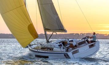 Yachtcharter DUFOUR37 4