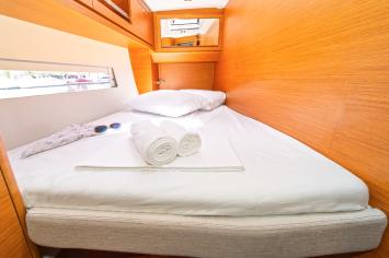 Yachtcharter Dufour470 First Secret 3