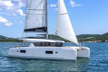 Yachtcharter Lagoon42 First Adventure 1