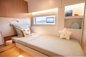 Yachtcharter Bali5 34