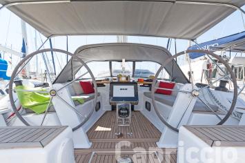 Yachtcharter Hanse385 3