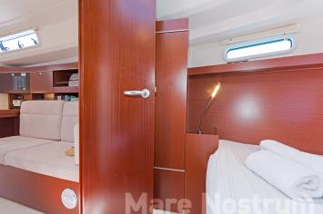 Yachtcharter Hanse385 18