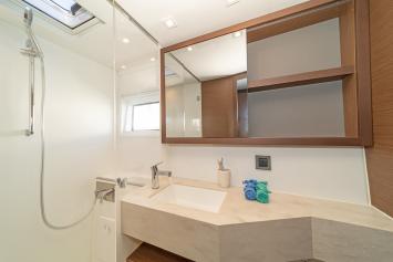 Yachtcharter Lagoon46 18