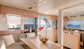 Yachtcharter Lagoon52F 4