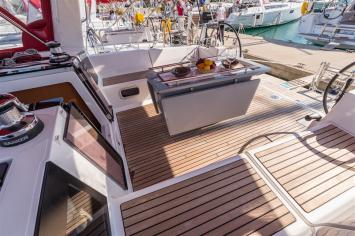 Yachtcharter Oceanis45 10