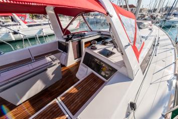 Yachtcharter Oceanis48 4cab 8