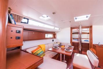 Yachtcharter Oceanis48 5Cab 16