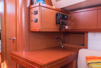 Yachtcharter Oceanis48 5Cab 23