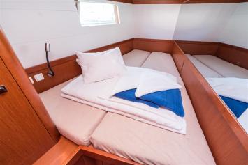 Yachtcharter Oceanis48 5Cab 26