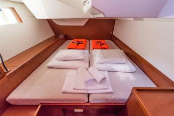 Yachtcharter Oceanis48 5Cab 16