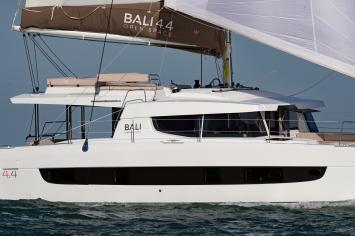 Yachtcharter Bali4 3