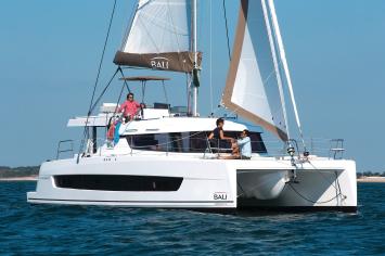 Yachtcharter BaliCatspace 2