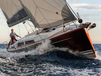 Yachtcharter Hanse388