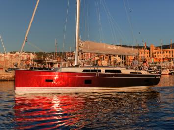 Yachtcharter Hanse388 4