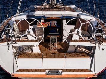Yachtcharter Hanse388 6